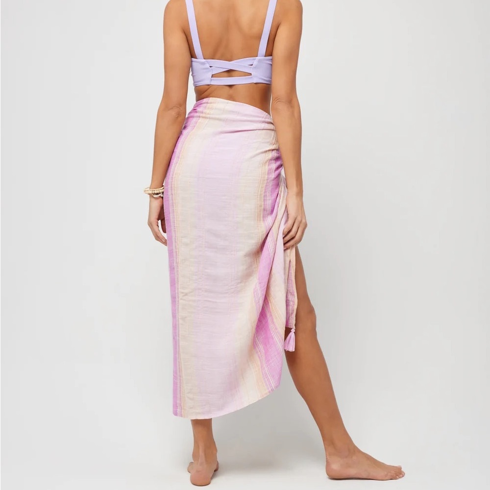 l*space Lavender Sarong - Picture 12 of 16